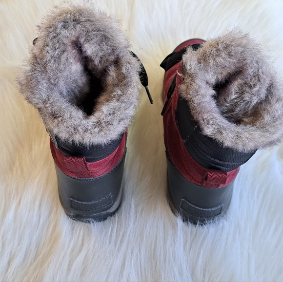 Beautiful Sorel snow boots - Picture 6 of 13